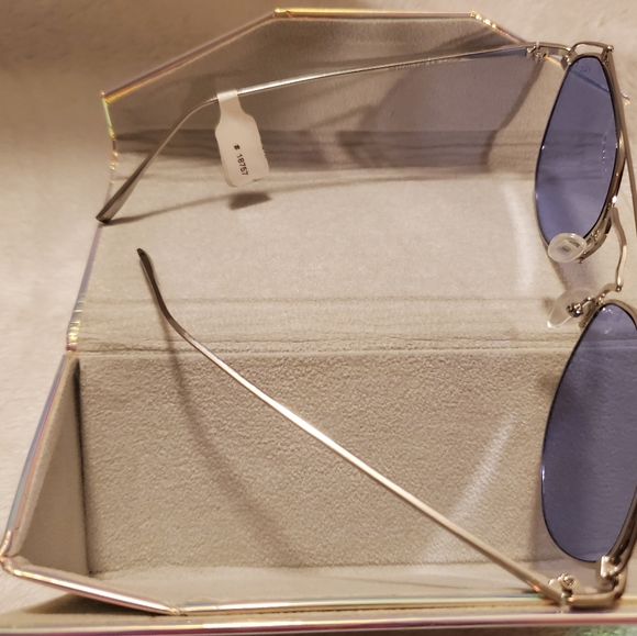 YHF Los Angeles Stephanie Blue Transparent Aviator Sunglasses & Iridescent Case - Picture 5 of 12